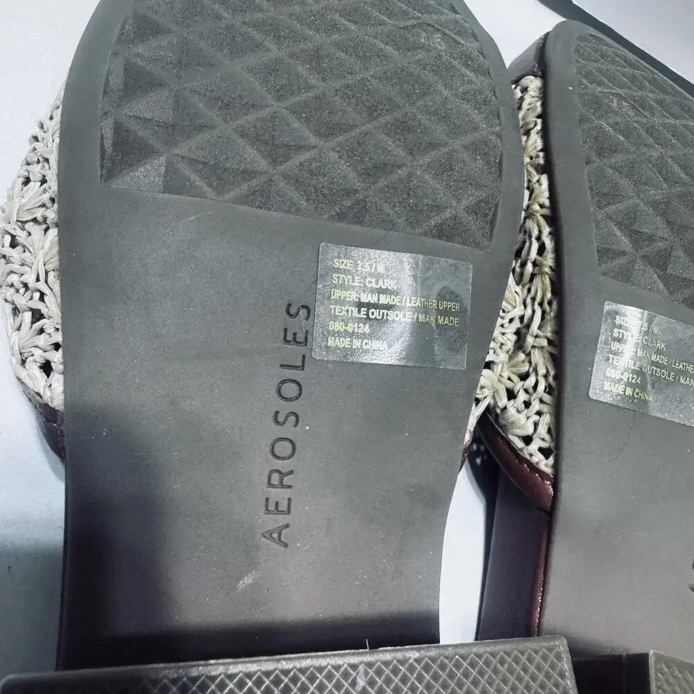 AEROSOLES woven brown think